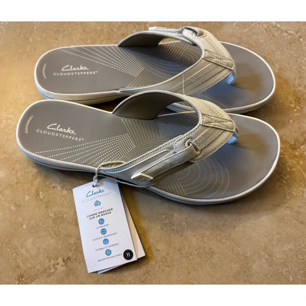 Clarks Cloudsteppers Brinkley Jazz White Flip-Flops Thong Sandals Size 11‎ NEW